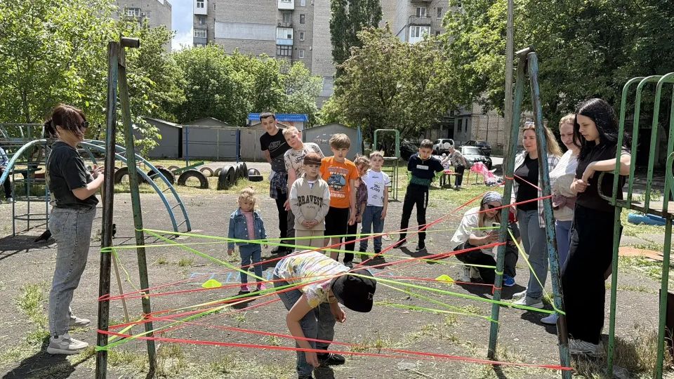 В Международный день защиты детей студенты и преподаватели педколледжа устроили замечательный праздник для юных горожан, который подарил им море улыбок и незабываемых впечатлений! В Международный день защиты детей студенты и преподаватели педколледжа устроили замечательный праздник для юных горожан, который подарил им море улыбок и незабываемых впечатлений!