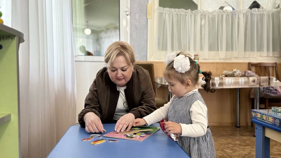 В День защиты детей единороссы организовали праздник для пациентов Алчевского детского противотуберкулезного санатория В День защиты детей единороссы организовали праздник для пациентов Алчевского детского противотуберкулезного санатория