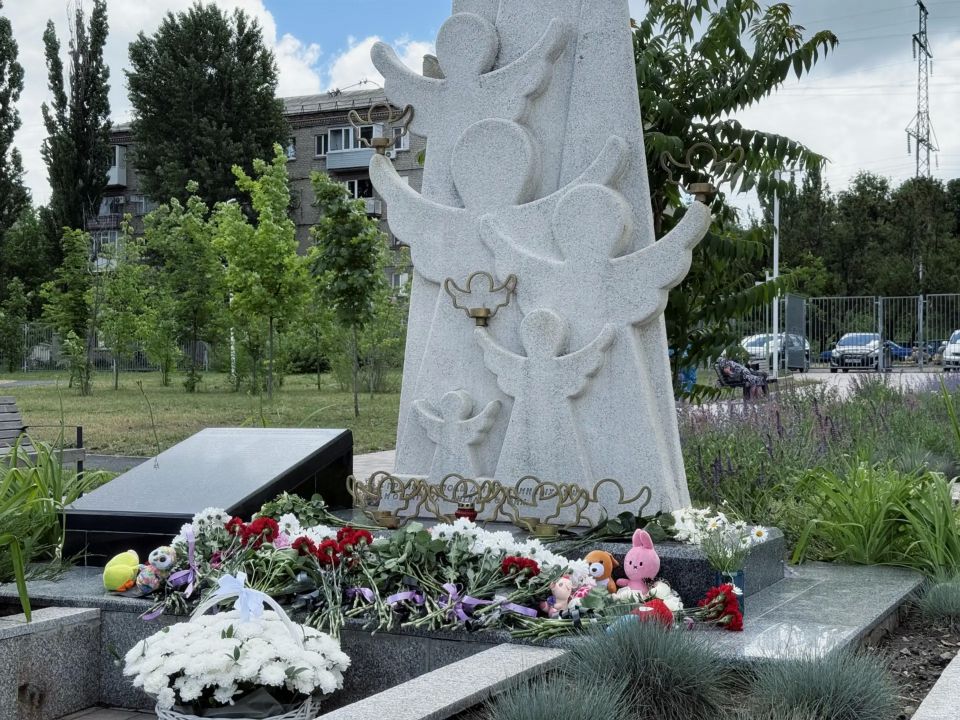 Детство должно быть счастливым: ЛДПР поздравила маленьких луганчан с Днём защиты детей Детство должно быть счастливым: ЛДПР поздравила маленьких луганчан с Днём защиты детей