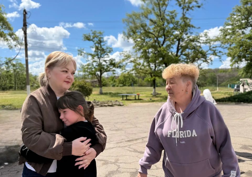В День защиты детей единороссы организовали праздник для пациентов Алчевского детского противотуберкулезного санатория В День защиты детей единороссы организовали праздник для пациентов Алчевского детского противотуберкулезного санатория