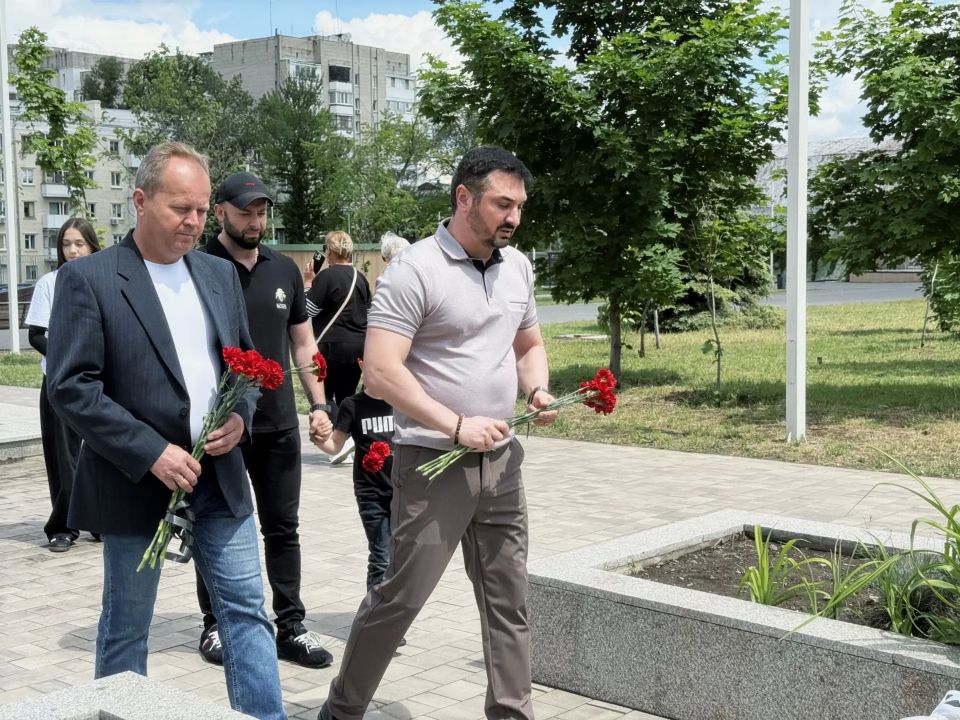 Детство должно быть счастливым: ЛДПР поздравила маленьких луганчан с Днём защиты детей Детство должно быть счастливым: ЛДПР поздравила маленьких луганчан с Днём защиты детей