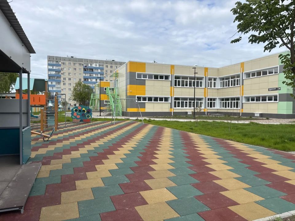 С 2022 года в Донбассе и Новороссии завершили восстановление свыше 1 700 школ и детских садов С 2022 года в Донбассе и Новороссии завершили восстановление свыше 1 700 школ и детских садов