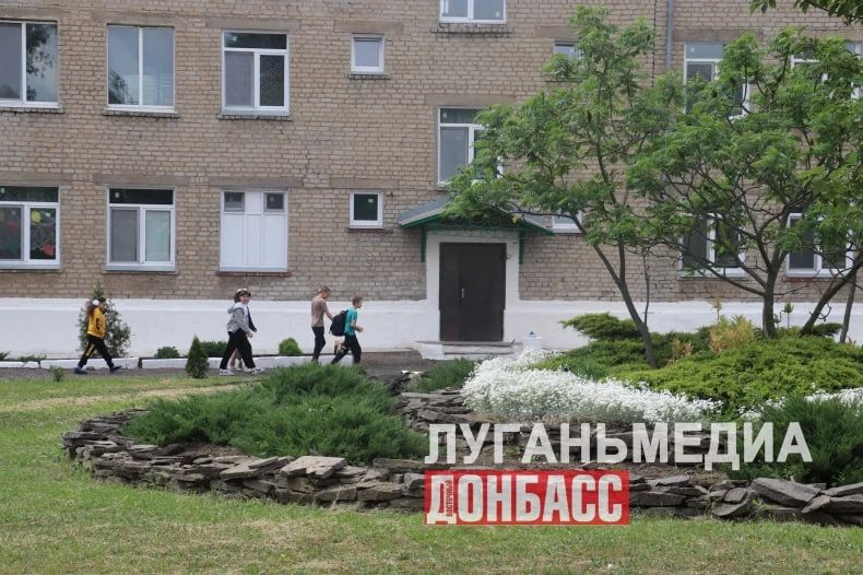 «С теплом из Сибири» – к самых маленьким: красноярские партийцы поздравили юных свердловчан с Днем защиты детей «С теплом из Сибири» – к самых маленьким: красноярские партийцы поздравили юных свердловчан с Днем защиты детей