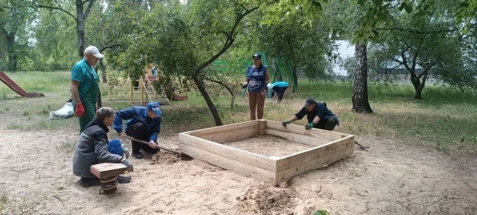 Рубежанские единороссы дали старт акции «Яркое детство» в родном городе Рубежанские единороссы дали старт акции «Яркое детство» в родном городе