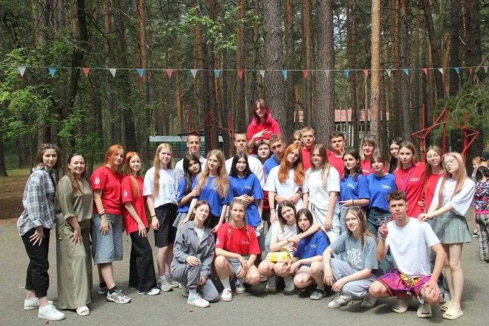 Глава ЛНР Леонид Пасечник поздравил жителей ЛНР с Международным днем защиты детей Глава ЛНР Леонид Пасечник поздравил жителей ЛНР с Международным днем защиты детей