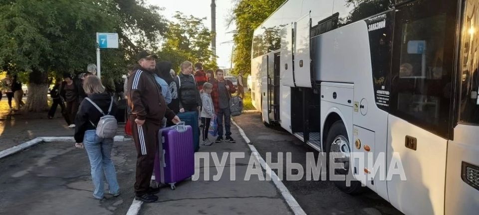 Дети из Свердловского округа отправились на отдых и оздоровление к морю