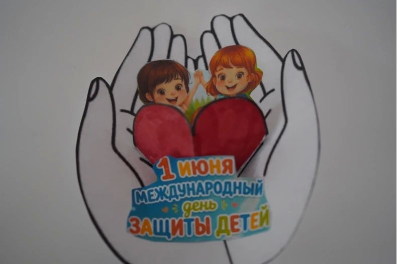 Праздник для каждого: воспитанники Семейного центра Свердловска получили подарки из Красноярского края Праздник для каждого: воспитанники Семейного центра Свердловска получили подарки из Красноярского края