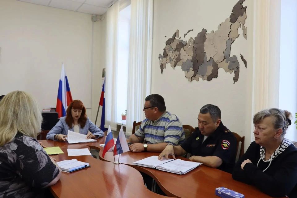 Состоялось очередное заседание комиссии по делам несовершеннолетних и защите их прав на территории муниципального образования городской округ город Северодонецк
