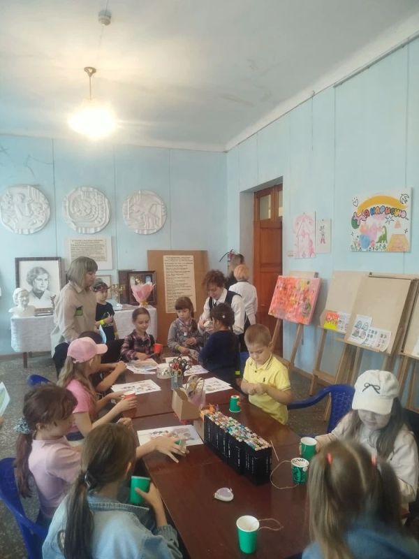 Каждый день каникул всегда особенный, потому, что это новый день лета, а с ним яркие впечатления, отдых и веселье Каждый день каникул всегда особенный, потому, что это новый день лета, а с ним яркие впечатления, отдых и веселье