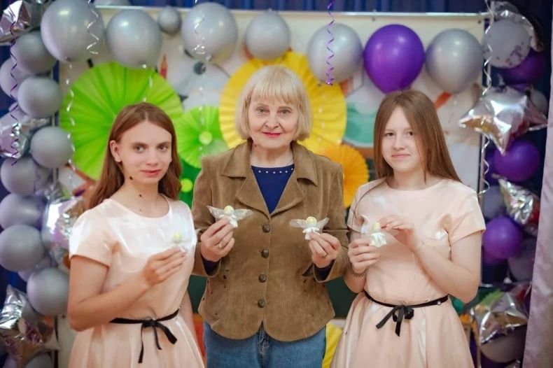 Совет женщин совместно с мастерами Клуба декоративно-прикладного искусства Совет женщин совместно с мастерами Клуба декоративно-прикладного искусства