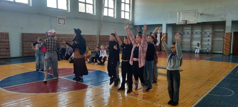 В учебных учреждениях Краснодонщины открылись пришкольные площадки В учебных учреждениях Краснодонщины открылись пришкольные площадки