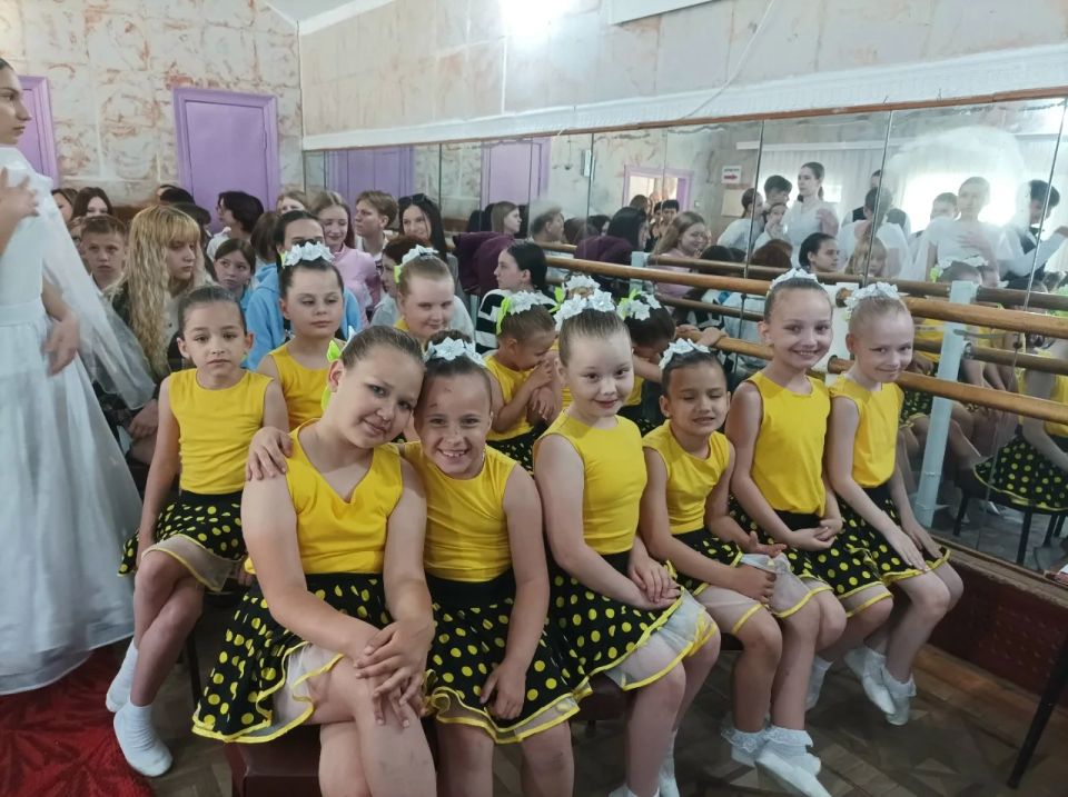 В Лутугинском доме детского и юношеского творчества прошёл праздник «Звёздный Олимп» В Лутугинском доме детского и юношеского творчества прошёл праздник «Звёздный Олимп»