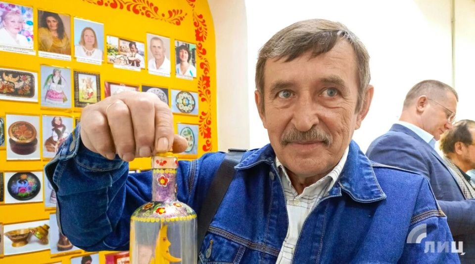 Мастера народного творчества ЛНР представили выставку игрушек ко Дню защиты детей