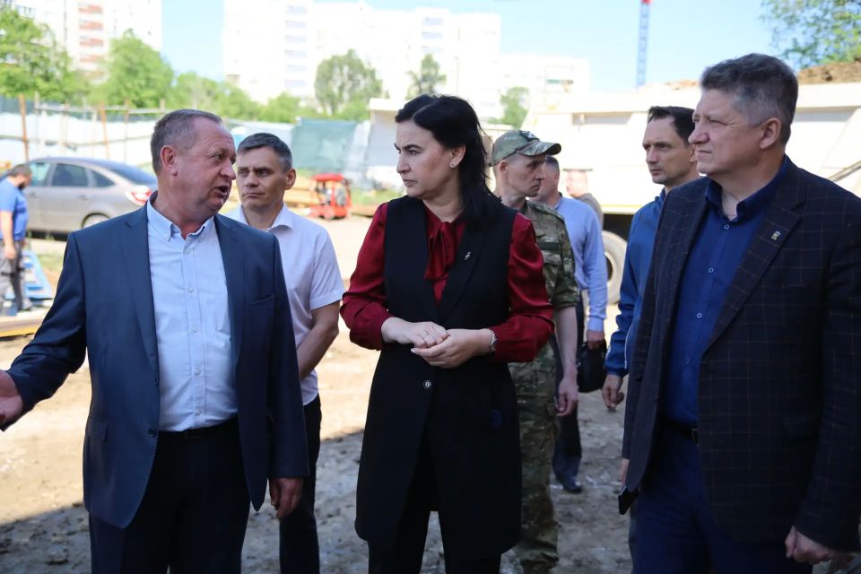 В Луганске по народной программе Единой России реконструируют «Академию детства» В Луганске по народной программе Единой России реконструируют «Академию детства»