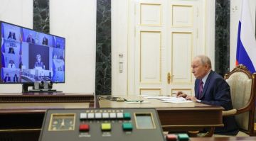 Президент России Владимир Путин в преддверии Пушкинского дня — Дня русского языка — в режиме видеосвязи провел заседание Совета по реализации государственной политики в сфере поддержки русского языка и языков народов...