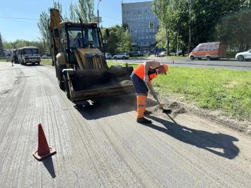 За неделю в Луганске установили 53 новых дорожных знака