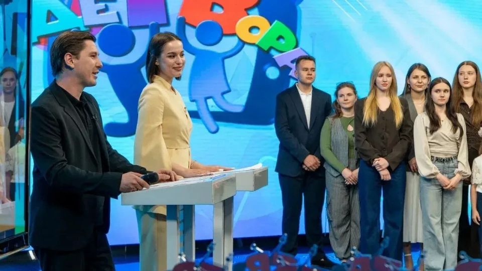 В День защиты детей в ЛНР наградили победителей конкурса юных журналистов «ДеТВора» В День защиты детей в ЛНР наградили победителей конкурса юных журналистов «ДеТВора»