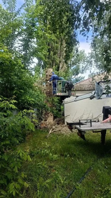 Ульяновские специалисты в канун Дня защиты детей посетили Лутугинскую специальную школу-интернат Ульяновские специалисты в канун Дня защиты детей посетили Лутугинскую специальную школу-интернат