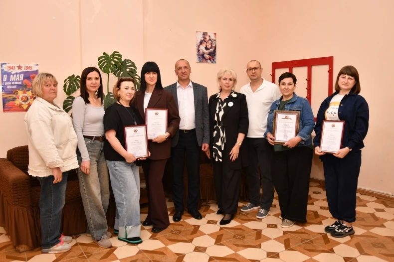 В Свердловске чествовали социальных координаторов фонда «Защитники Отечества» В Свердловске чествовали социальных координаторов фонда «Защитники Отечества»