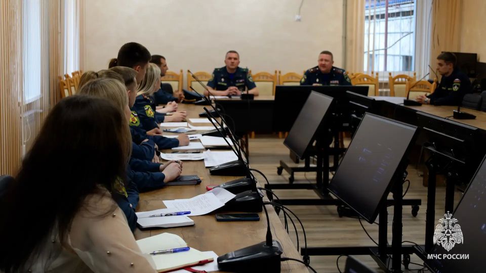 Укрепление системы: Молодёжный совет согласовал подходы к работе с представителями центрального аппарата МЧС России Укрепление системы: Молодёжный совет согласовал подходы к работе с представителями центрального аппарата МЧС России