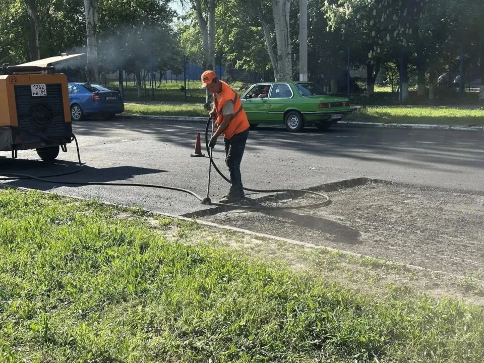 53 новых дорожных знака появились в Луганске за прошедшую неделю 53 новых дорожных знака появились в Луганске за прошедшую неделю