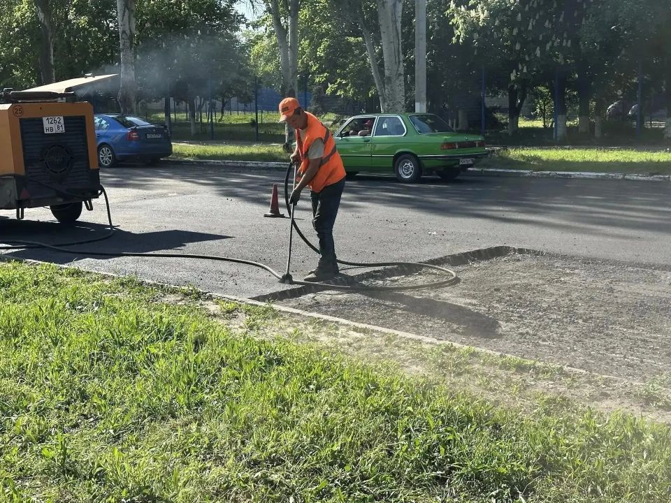 53 новых дорожных знака появились в Луганске за прошедшую неделю 53 новых дорожных знака появились в Луганске за прошедшую неделю