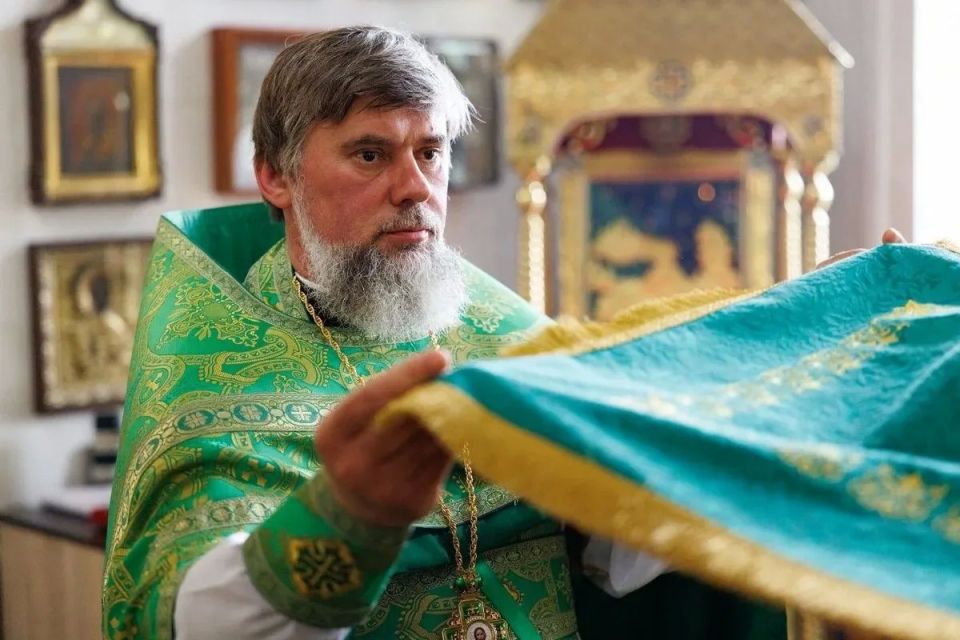 В день Пятидесятницы митрополит Пантелеимон совершил Литургию в Троицком храме села Пивнёвка В день Пятидесятницы митрополит Пантелеимон совершил Литургию в Троицком храме села Пивнёвка