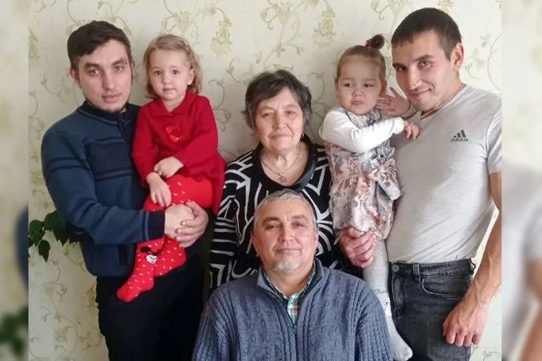 Свердловчане стали призёрами регионального этапа Всероссийского конкурса «Семья года»