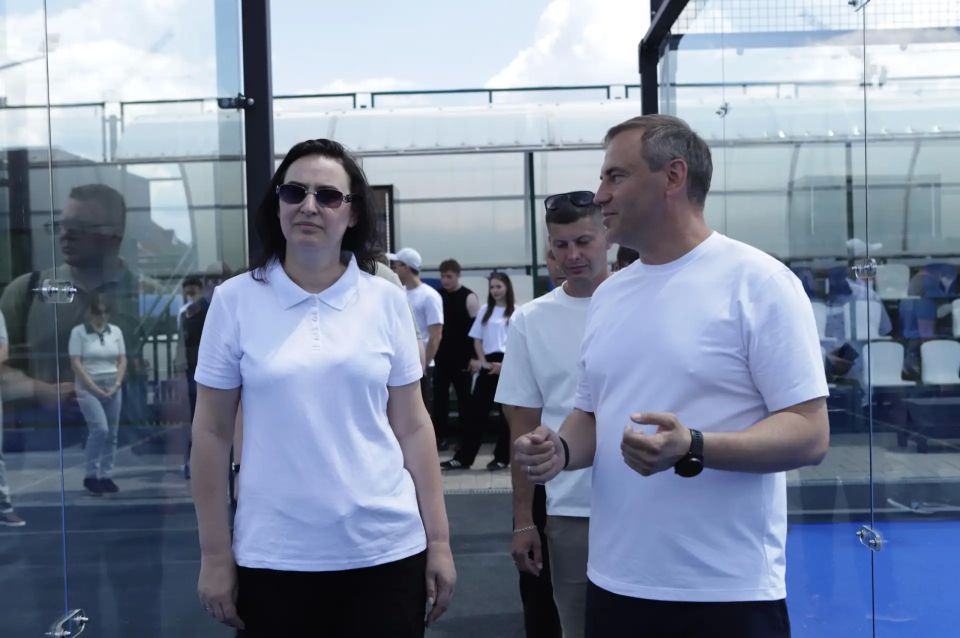 В Луганске открылась площадка для занятия падел-теннисом В Луганске открылась площадка для занятия падел-теннисом