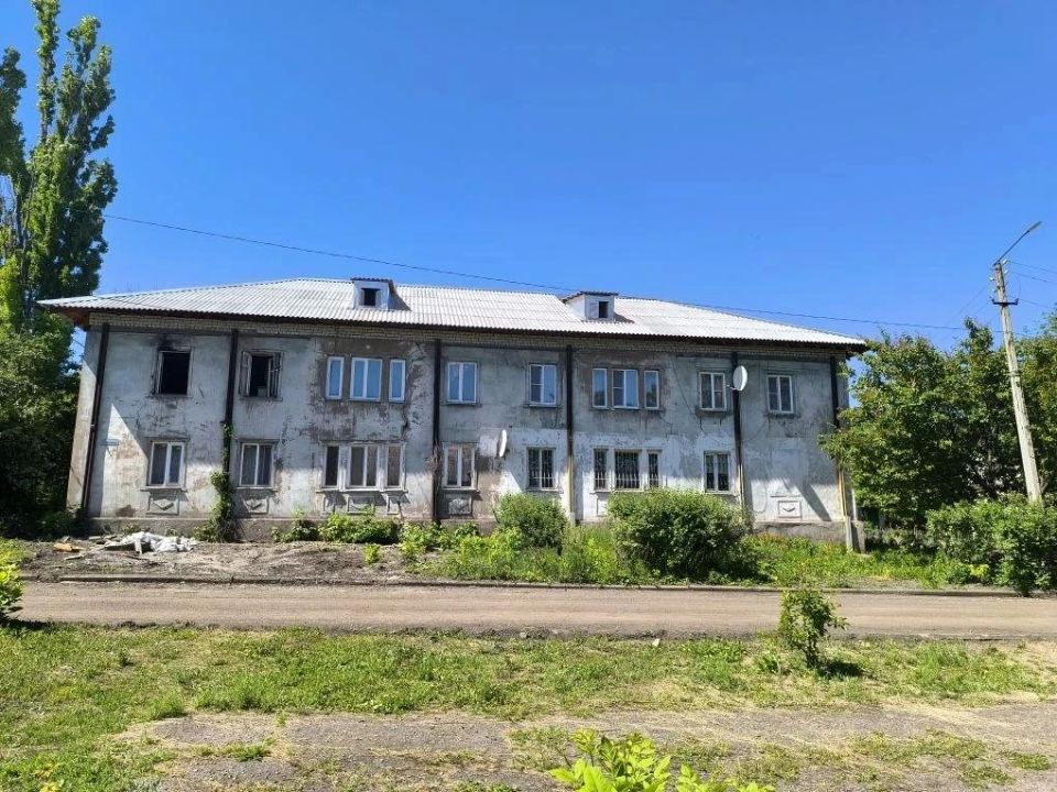 Калужские строители завершили кровельные работы в одном из домов Первомайска Калужские строители завершили кровельные работы в одном из домов Первомайска