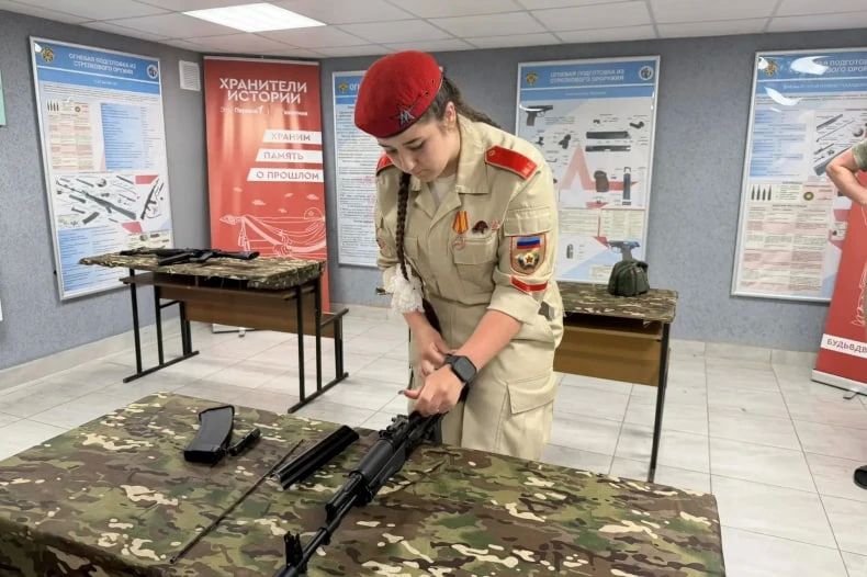 «Пост №1» собрал настоящих патриотов нашей Республики: команда Свердловской средней школы №9 среди них «Пост №1» собрал настоящих патриотов нашей Республики: команда Свердловской средней школы №9 среди них