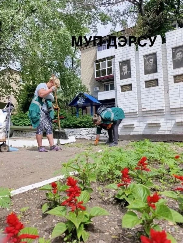 За период со 2 по 5 июня работниками МУП "ДЭРСУ" были выполнены следующие работы: За период со 2 по 5 июня работниками МУП "ДЭРСУ" были выполнены следующие работы: