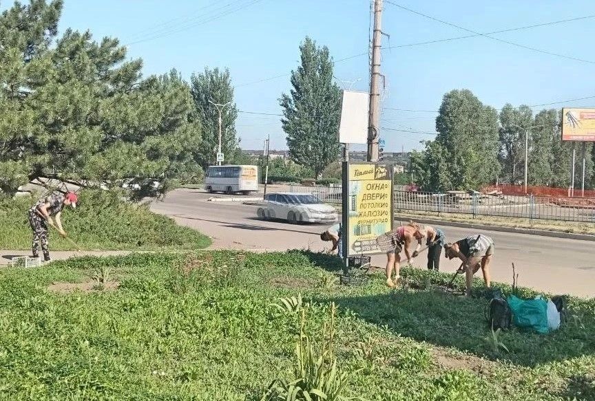 Коммунальными службами проведены работы на территории города Коммунальными службами проведены работы на территории города