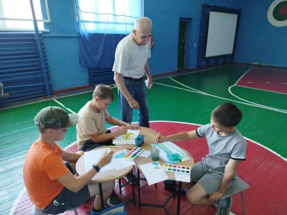 Педагоги дома детского и юношеского творчества провели мастер-классы на пришкольных площадках Педагоги дома детского и юношеского творчества провели мастер-классы на пришкольных площадках