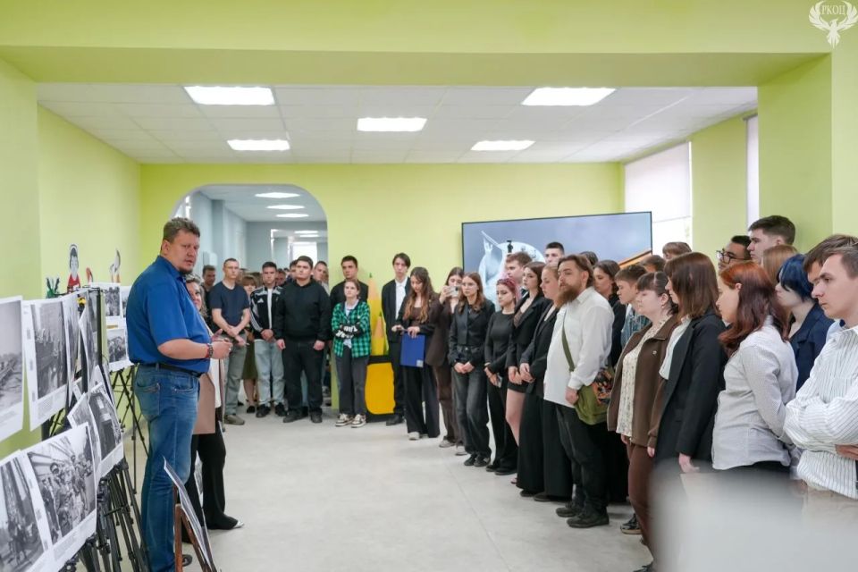 В антрацитовском филиале ЛГУ почтили подвиг освободителей