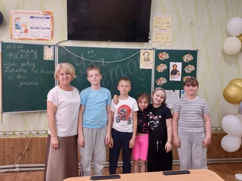 Путешествие в мир сказок Пушкина: Славяносербская детская библиотека пригласила школьников в волшебное приключение! Путешествие в мир сказок Пушкина: Славяносербская детская библиотека пригласила школьников в волшебное приключение!