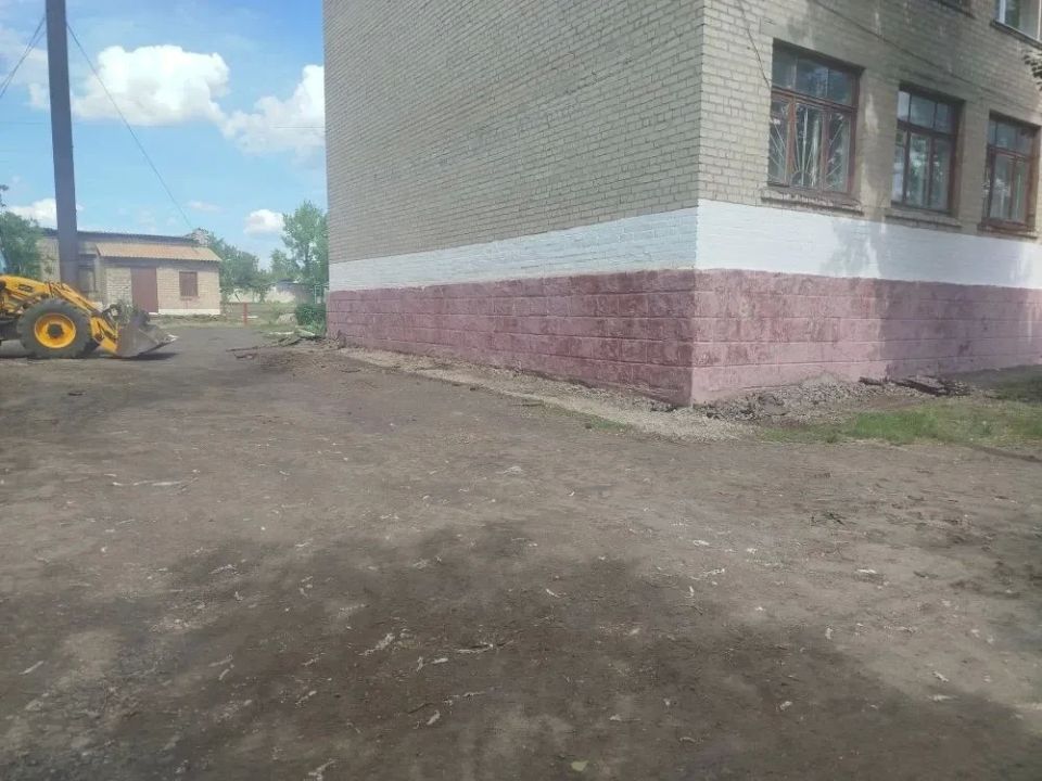 В Ровеньковской школе № 8 начаты ремонтные работы В Ровеньковской школе № 8 начаты ремонтные работы