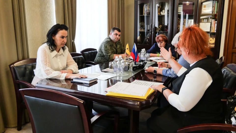 В администрации Луганска прошла встреча с семьей погибшего участника СВО