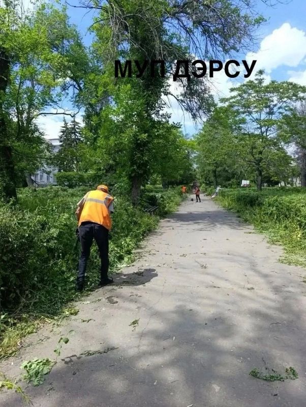 За период со 2 по 5 июня работниками МУП "ДЭРСУ" были выполнены следующие работы: За период со 2 по 5 июня работниками МУП "ДЭРСУ" были выполнены следующие работы:
