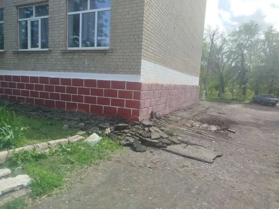 В Ровеньковской школе № 8 начаты ремонтные работы В Ровеньковской школе № 8 начаты ремонтные работы