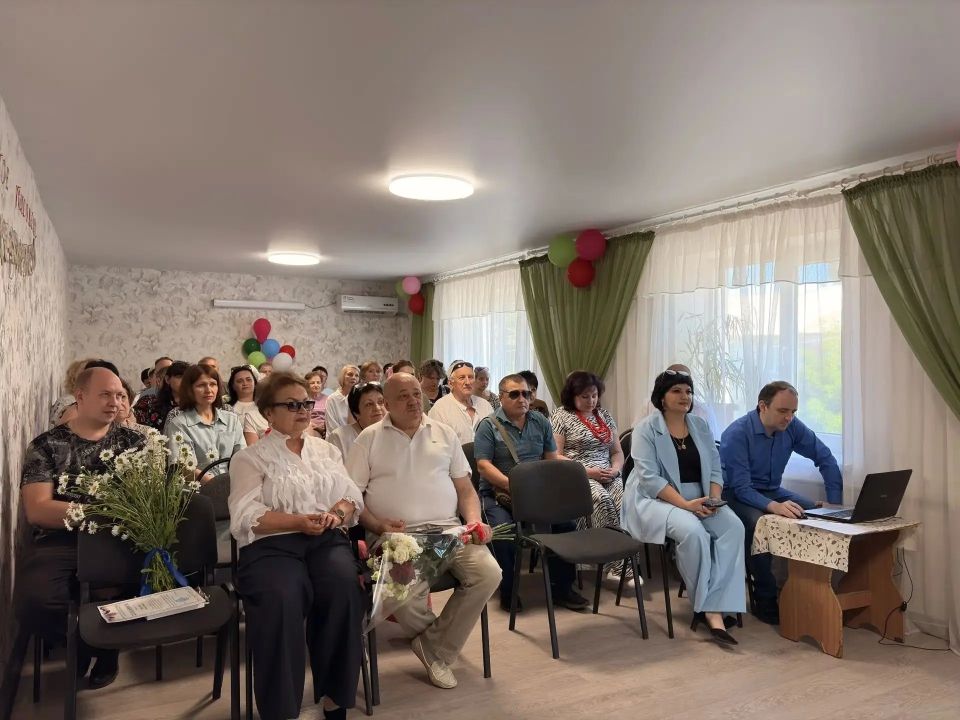 По зову сердца и долга: в Кировске отметили День социального работника По зову сердца и долга: в Кировске отметили День социального работника