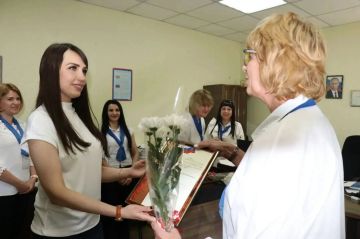 Яна Сылкина: Сегодня страна чествует тех, кто лечит тела и души самых уязвимых категорий населения – социальных работников