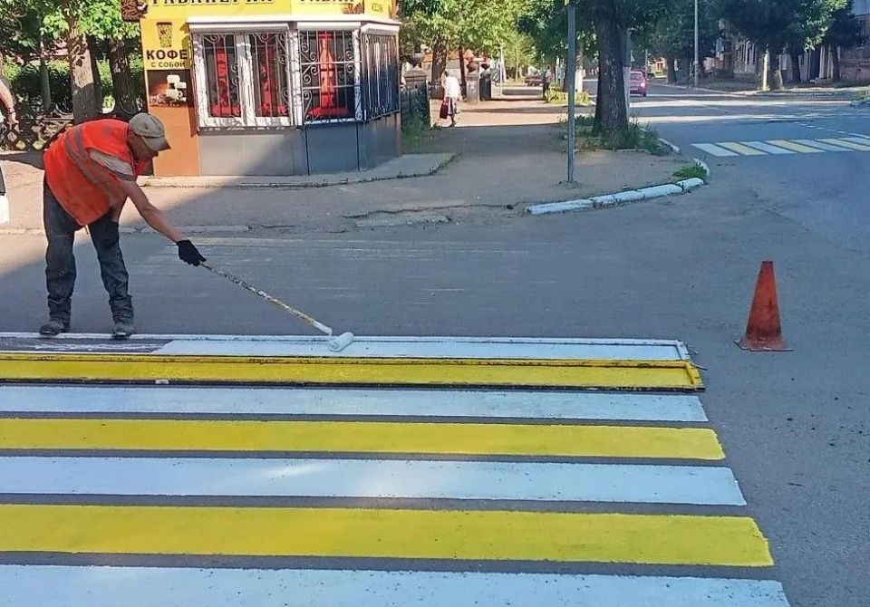 Коммунальными службами проведены работы на территории города Коммунальными службами проведены работы на территории города