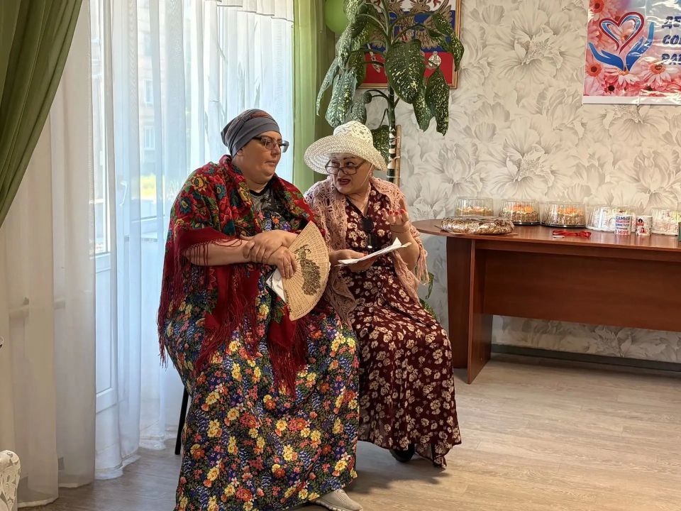 По зову сердца и долга: в Кировске отметили День социального работника По зову сердца и долга: в Кировске отметили День социального работника