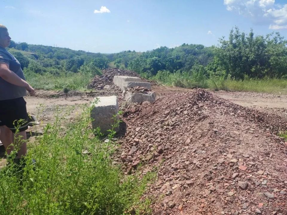 Перекрытие движения по телу плотины «Вербовского» водохранилища Перекрытие движения по телу плотины «Вербовского» водохранилища