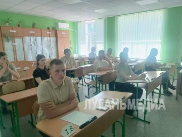 Выпускники Станично-Луганского округа пишут ЕГЭ по математике