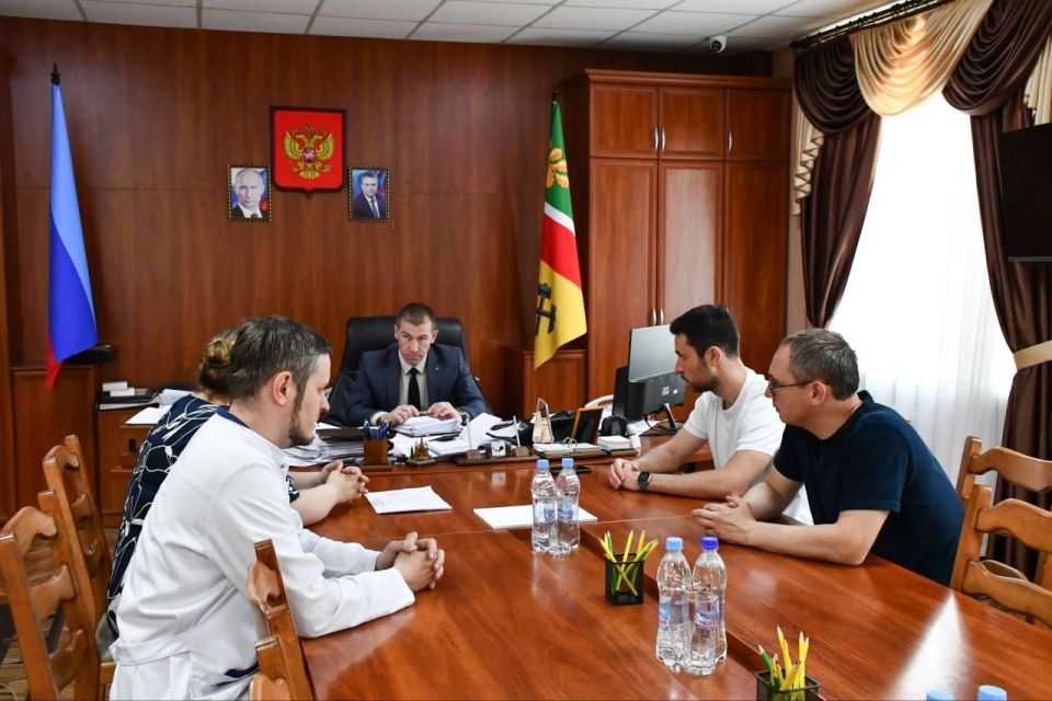 Сергей Колягин: Одним из приоритетных направлений шефской помощи со стороны Калужской области является повышение качества и обеспечение доступности медицинской помощи для жителей нашего городского округа Сергей Колягин: Одним из приоритетных направлений шефской помощи со стороны Калужской области является повышение качества и обеспечение доступности медицинской помощи для жителей нашего городского округа