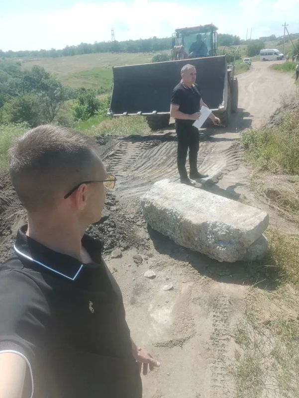 Перекрытие движения по телу плотины «Вербовского» водохранилища Перекрытие движения по телу плотины «Вербовского» водохранилища