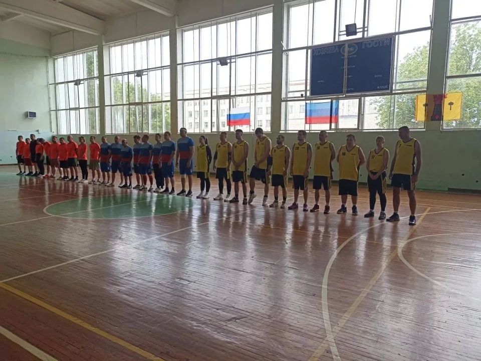Спорт объединяет: в Луганске продолжаются зональные соревнования спартакиады госслужащих Спорт объединяет: в Луганске продолжаются зональные соревнования спартакиады госслужащих
