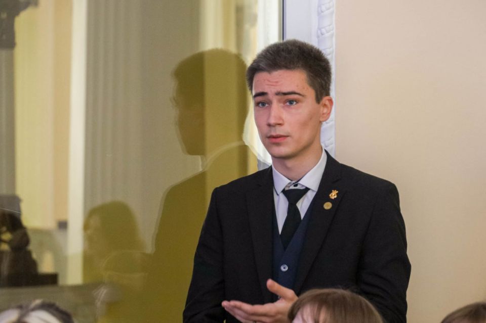 Денис Мирошниченко встретился со студентами Луганской академии культуры и искусств имени М. Матусовского Денис Мирошниченко встретился со студентами Луганской академии культуры и искусств имени М. Матусовского